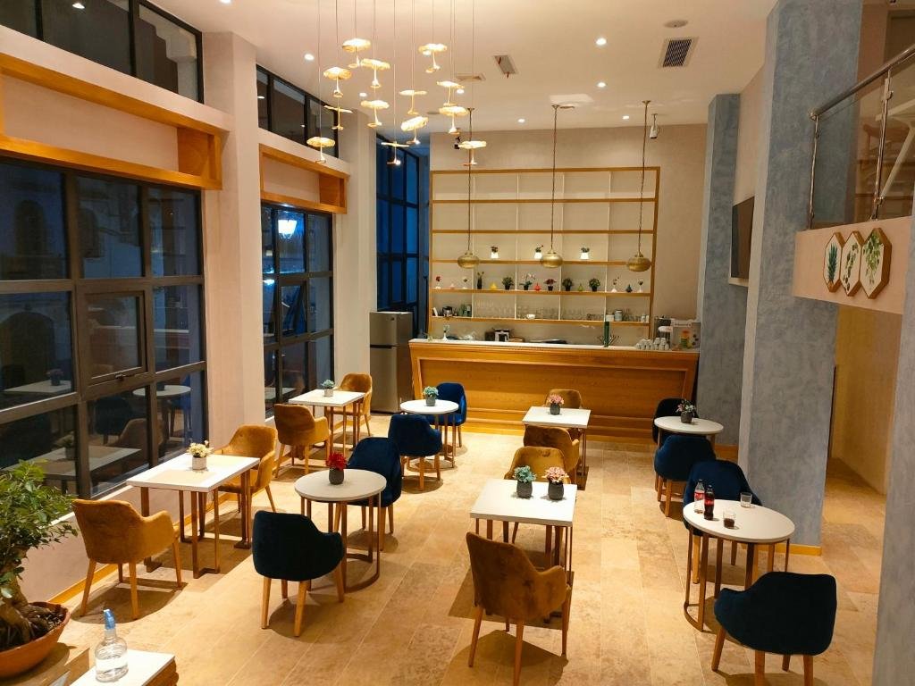 VANCII Hotel