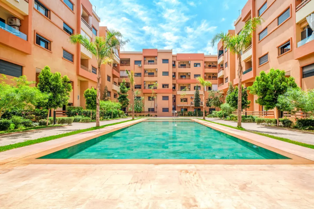 Grand Duplex 4 Chambres Piscine Parking Menara – Appartements à louer à Marrakech