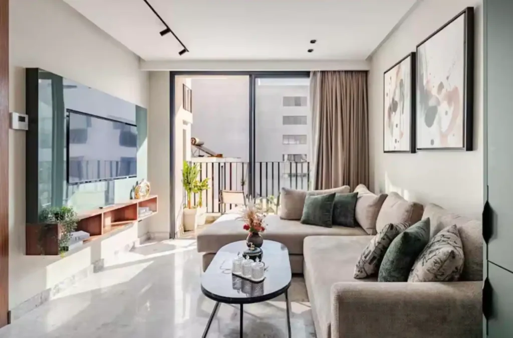 Studio de luxe en centre-ville avec balcon privé et vue sur la ville