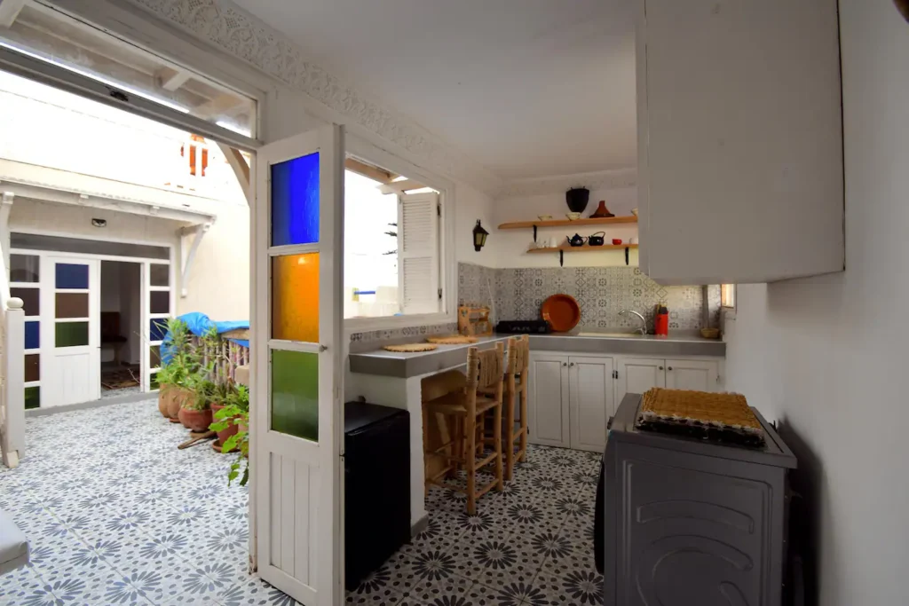 Riad de charme avec rooftop – 2 ch. (4 pers.) et médina