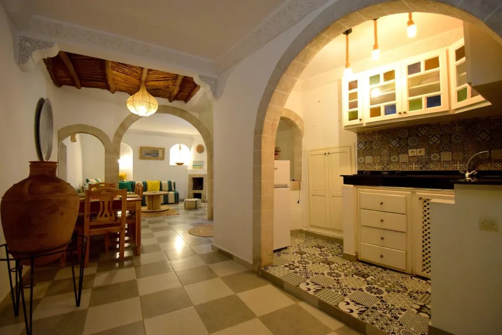 Riad de charme avec rooftop – 2 ch. (4 pers.) et médina