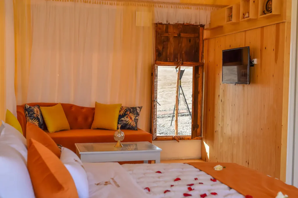 Camp de luxe dans le désert d’Agafay – Chambres d’hôtes à louer à Marrakech