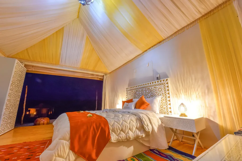 Camp de luxe dans le désert d’Agafay – Chambres d’hôtes à louer à Marrakech