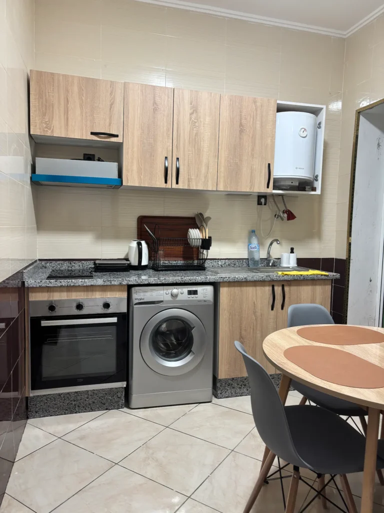 Charmant appart proche aéroport – Appartements à louer à Pachalik de Gueznaia,