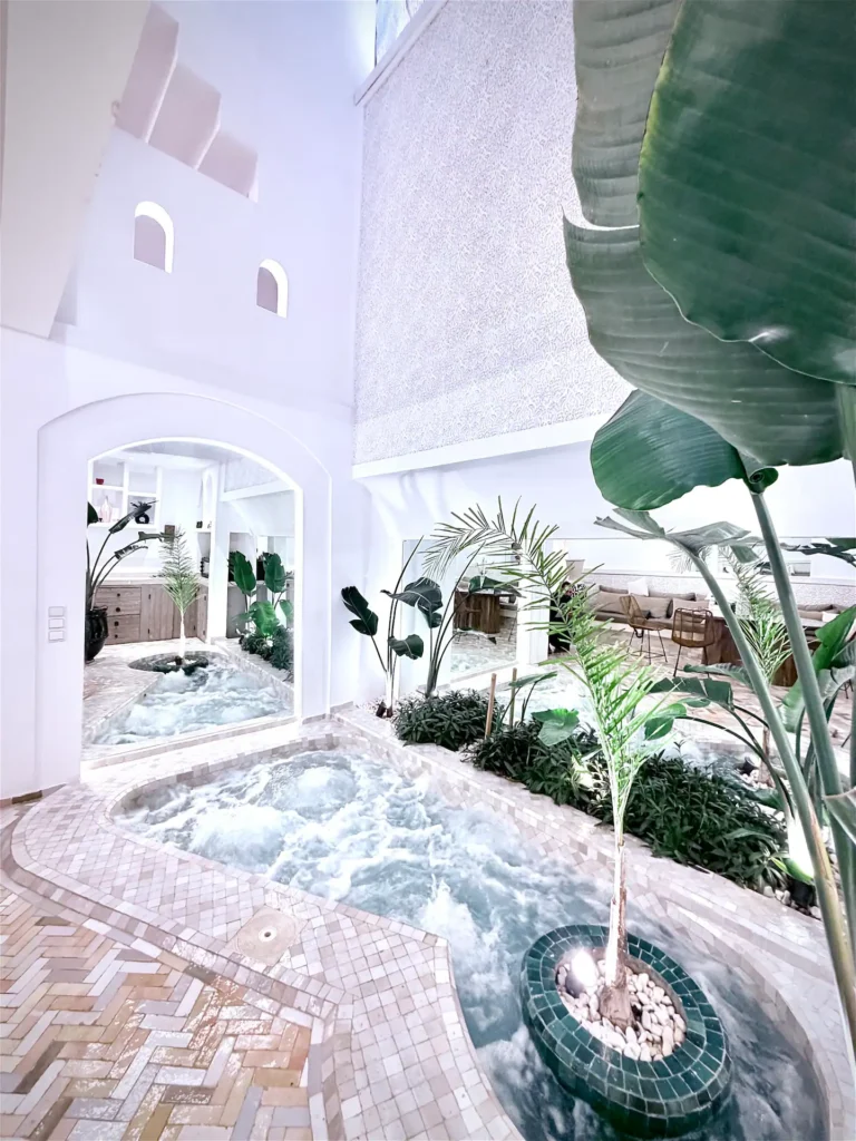 Oasis Riad Marisol – Piscine & petit-déj
