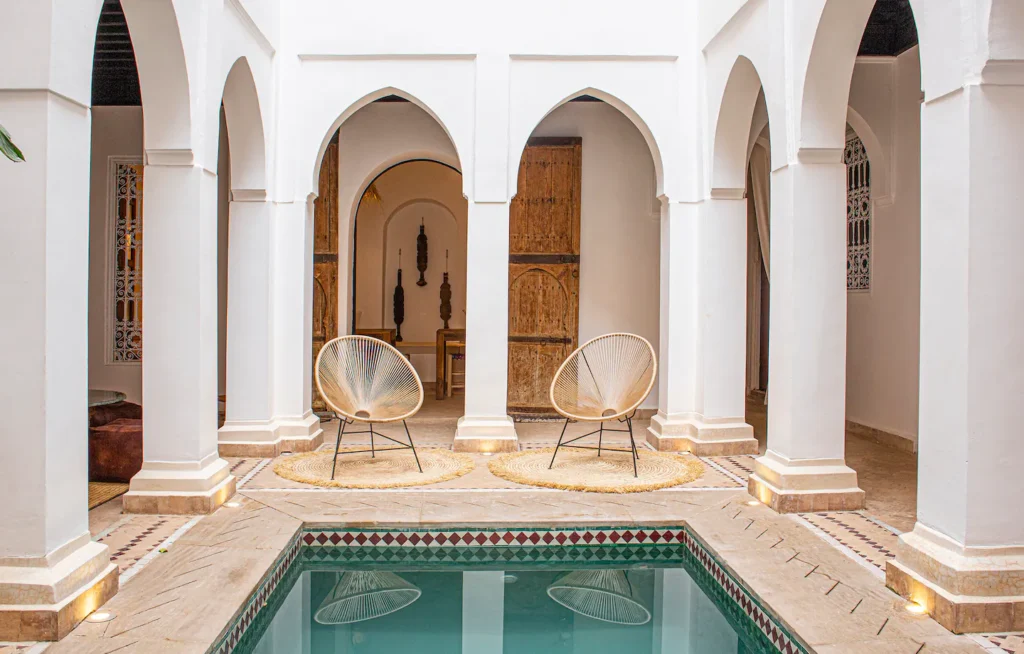 Riad Carla • Privé • Toit-terrasse et piscine • 15 invités